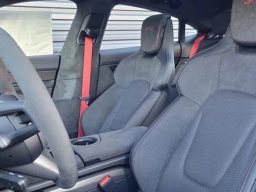 Porsche Taycan GTS AWD 2026