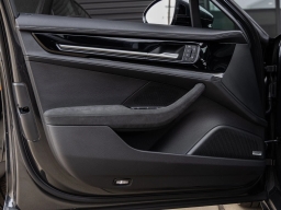 Porsche Panamera 4 E-Hybrid AWD 2026