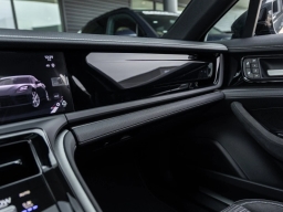 Porsche Panamera 4 E-Hybrid AWD 2026