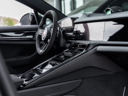 Porsche Panamera 4 E-Hybrid AWD 2026
