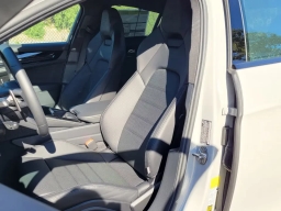 Porsche Panamera 4 E-Hybrid AWD 2025