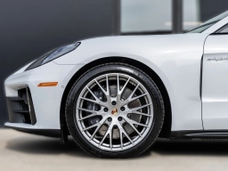 Porsche Panamera 4 E-Hybrid AWD 2026