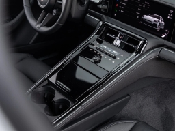 Porsche Panamera 4 E-Hybrid AWD 2026
