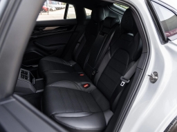 Porsche Panamera 4 E-Hybrid AWD 2026