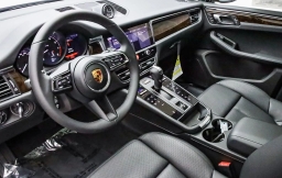 Porsche Macan T AWD 2026