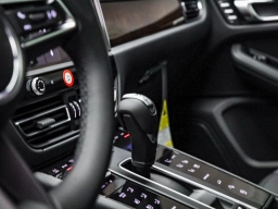 Porsche Macan T AWD 2026