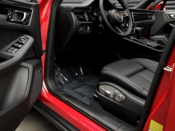 Porsche Macan T AWD 2025