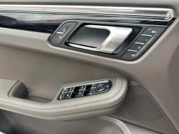 Porsche Macan T AWD 2026