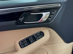 Porsche Macan T AWD 2025