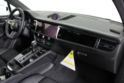 Porsche Macan T AWD 2026