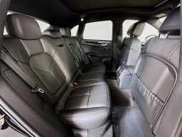 Porsche Macan T AWD 2025