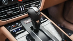 Porsche Macan T AWD 2026