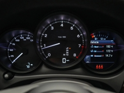 Porsche Macan T AWD 2026