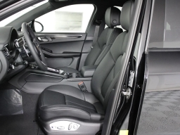 Porsche Macan T AWD 2026