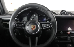 Porsche Macan T AWD 2026