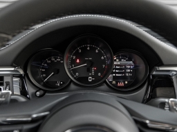 Porsche Macan T AWD 2026