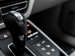 Porsche Macan T AWD 2026