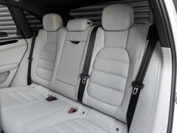Porsche Macan T AWD 2026