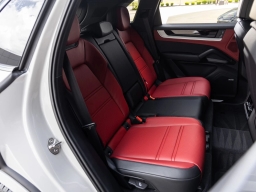 Porsche Cayenne S AWD 2026
