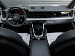 Porsche Cayenne S AWD 2025