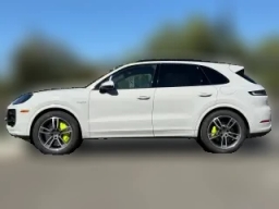 Porsche Cayenne Turbo E-Hybrid AWD 2025
