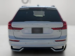 Volvo XC60 Core B5 AWD 2025