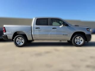 Ram 1500 Tradesman 4x4 Crew Cab 5'7" Box