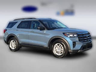 Ford Explorer Active w/200A Pkg RWD