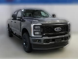 Ford Super Duty F-250 SRW XL 4WD Crew Cab 6.75' Box