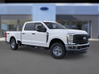 Ford Super Duty F-250 SRW XL 4WD Crew Cab 6.75' Box