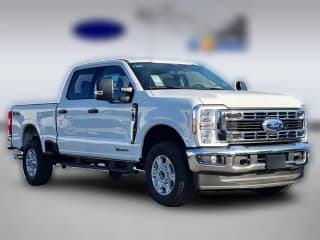 Ford Super Duty F-250 SRW XLT 4WD Crew Cab 6.75' Box