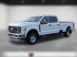 Ford Super Duty F-250 SRW XL 4WD Crew Cab 8' Box