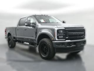 Ford Super Duty F-250 SRW LARIAT 4WD Crew Cab 6.75' Box