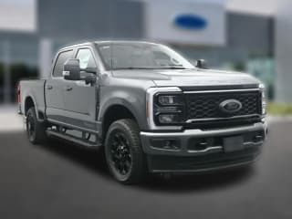 Ford Super Duty F-250 SRW LARIAT 4WD Crew Cab 6.75' Box