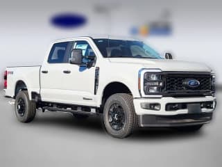 Ford Super Duty F-250 SRW XL 4WD Crew Cab 6.75' Box