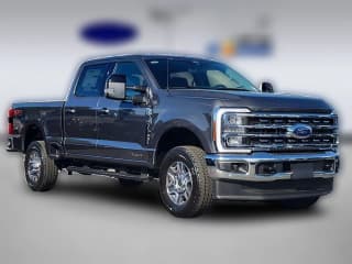 Ford Super Duty F-250 SRW LARIAT 4WD Crew Cab 6.75' Box