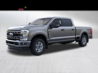 Ford Super Duty F-350 SRW XLT 4WD Crew Cab 6.75' Box