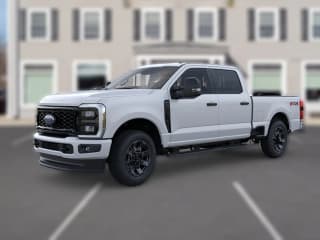 Ford Super Duty F-350 SRW XL 4WD Crew Cab 6.75' Box