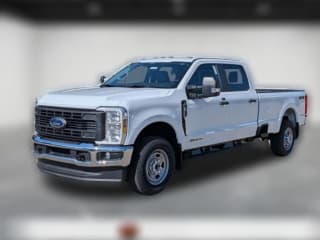 Ford Super Duty F-350 SRW XL 4WD Crew Cab 8' Box