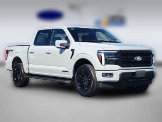 Ford F-150 LARIAT 4WD SuperCrew 5.5' Box