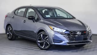Nissan Versa SR CVT