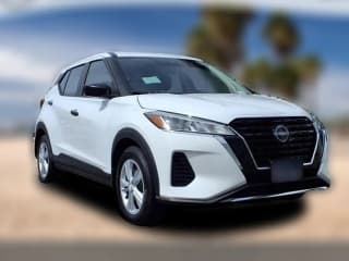 Nissan Kicks Play S FWD