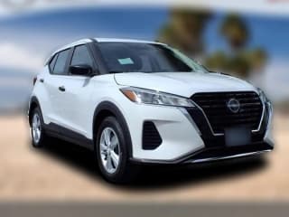 Nissan Kicks Play S FWD