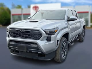 Toyota Tacoma 4WD TRD Sport Double Cab 6' Bed AT (Natl)