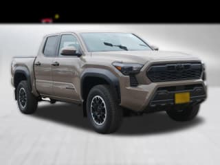 Toyota Tacoma 4WD TRD Off Road Double Cab 6' Bed AT (Natl)