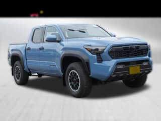 Toyota Tacoma 4WD TRD Off Road Double Cab 5' Bed AT (Natl)