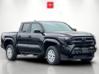 Toyota Tacoma 4WD SR5 Double Cab 5' Bed AT (Natl)