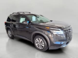 Nissan Pathfinder SL 4WD