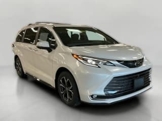 Toyota Sienna Platinum AWD 7-Passenger (Natl)