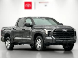 Toyota Tundra 4WD SR5 CrewMax 5.5' Bed (Natl)